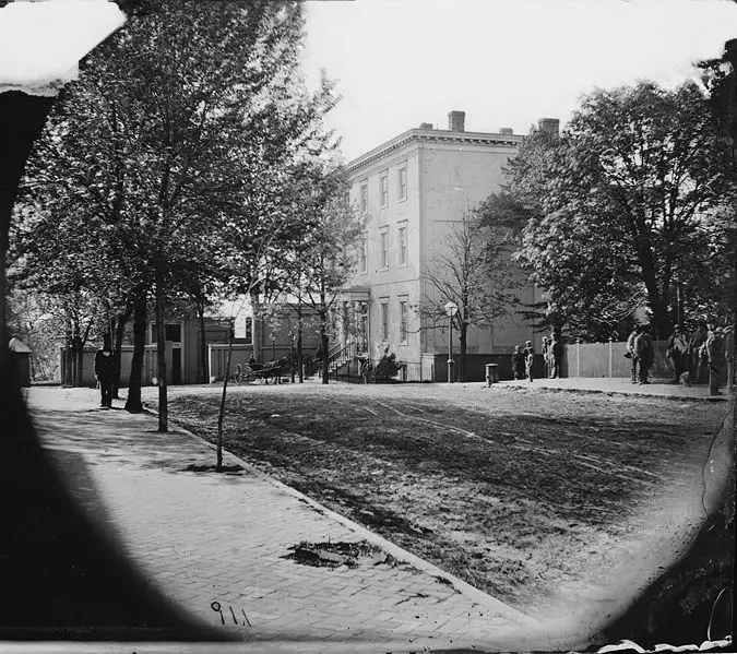 The Confederate White House at 1201 East Clay Street in Richmond, circa April 1865